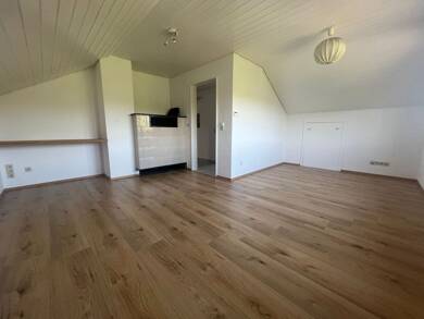 Maisonette zur Miete 700 € 2 Zimmer 50 m² Geschoss 3/3 frei ab sofort Tamm 71732