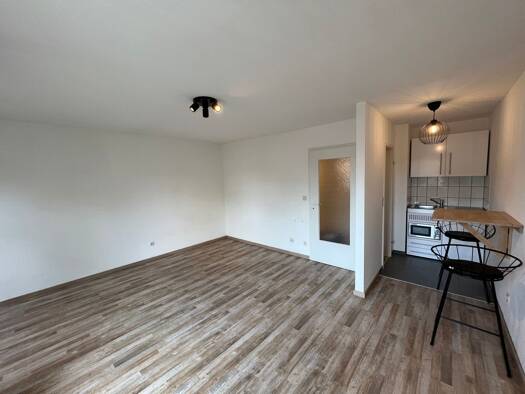 Wohnung zur Miete 500 € 1,5 Zimmer 31 m² Geschoss 3/5 frei ab sofort Nordstadt Fürth 90765