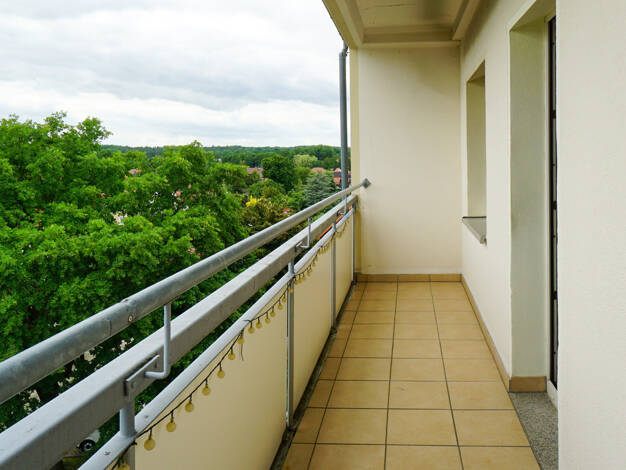 Wohnung zum Kauf 79.900 € 3 Zimmer 63,9 m² 4. Geschoss Ottendorf-Okrilla Ottendorf-Okrilla 01458