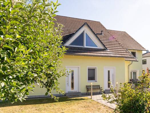 Mehrfamilienhaus zum Kauf 669.000 € 8 Zimmer 208 m² 839 m² Grundstück Neubernricht Amberg 92224