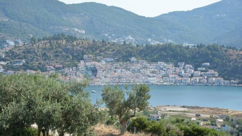 Mehrfamilienhaus zum Kauf 440.000 € 7 Zimmer 210 m² 2.600 m² Grundstück Poros 18020