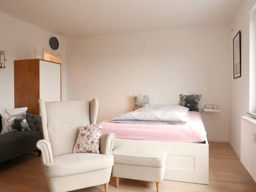 Studio zur Miete 780 € 1 Zimmer 32,8 m² 1. Geschoss frei ab 01.09.2026 Ost Stuttgart 70184