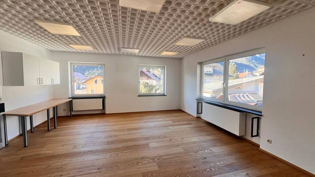 Bürofläche zur Miete 1.194 € 7 Zimmer 199 m² Bürofläche Nassereith 6465