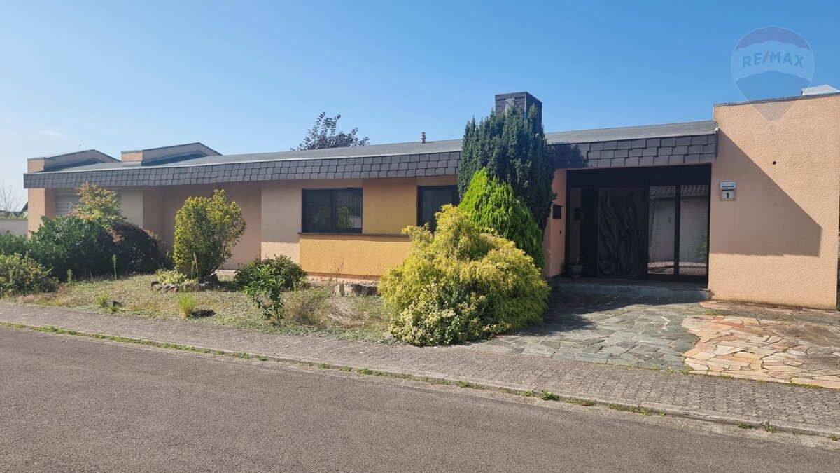 Bungalow zum Kauf 459.000 € 7 Zimmer 200 m²<br/>Wohnfläche 1.200 m²<br/>Grundstück Ensdorf 66806