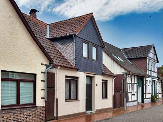 Stadthaus zum Kauf 250.000 € 5 Zimmer 110 m² 175 m² Grundstück Burgdorf 31303