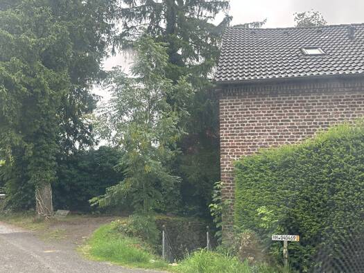 Reihenhaus zur Miete 2.650 € 4,5 Zimmer 240 m² frei ab 15.08.2025 Haus Grünewald 13 Gräfrath Solingen 42653