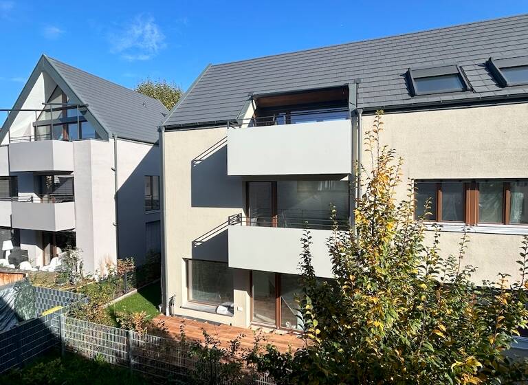 Stadthaus zum Kauf 995.000 € 6 Zimmer 162,6 m²<br/>Wohnfläche 201 m²<br/>Grundstück Alt-Hausen 5 Hausen Frankfurt 60488