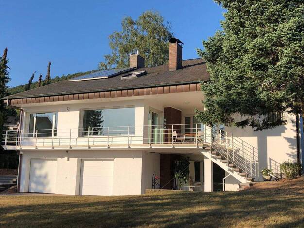 Einfamilienhaus zur Miete 2.950 € 9 Zimmer 300 m² 1.899 m² Grundstück Bürgstadt 63927