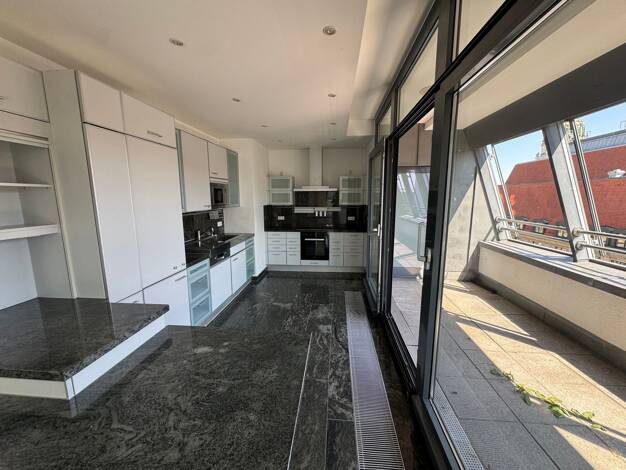 Wohnung zur Miete 3.896 € 5 Zimmer 272 m² 7. Geschoss Mitte Mitte 10117