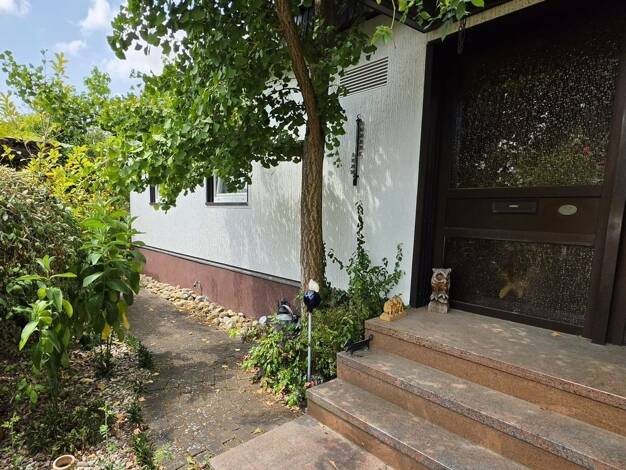 Bungalow zum Kauf 449.000 € 5 Zimmer 122 m² 625 m² Grundstück Heuchelhof Würzburg 97084
