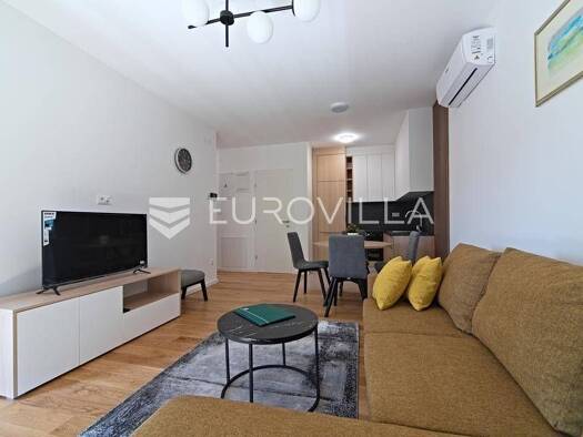 Wohnung zur Miete 800 € 1 Zimmer 50 m² 2. Geschoss Donji Grad Tenja