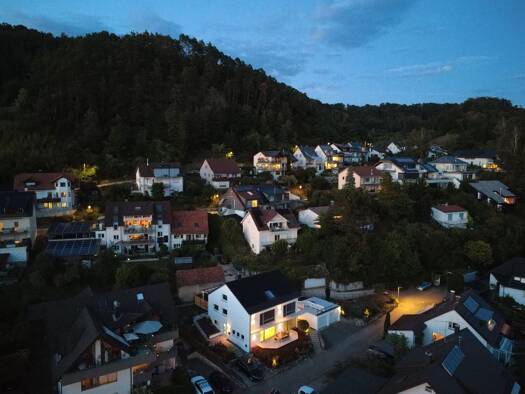 Wohnung zur Miete 2.750 € 5 Zimmer 185 m² Geschoss 1/2 frei ab sofort Ostlandstraße 7 Sipplingen 78354