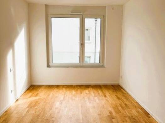 Wohnung zur Miete 1.672 € 3 Zimmer 85,3 m² 5. Geschoss frei ab 19.04.2026 Lyon-Sussmann-Straße 12 Böblingen 71034