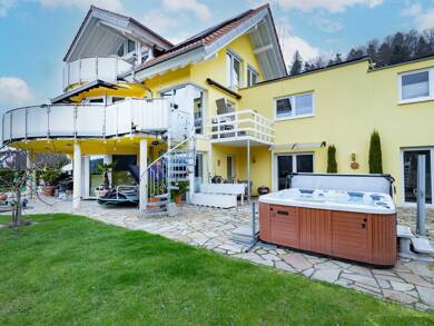 Mehrfamilienhaus zum Kauf 1.330.000 € 9 Zimmer 400 m² 903 m² Grundstück Yach Elzach 79215