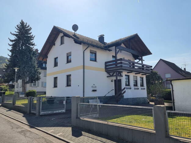 Einfamilienhaus zum Kauf provisionsfrei 399.000 € 7 Zimmer 123 m² 646 m² Grundstück Höchst Höchst i. Odw. 64739
