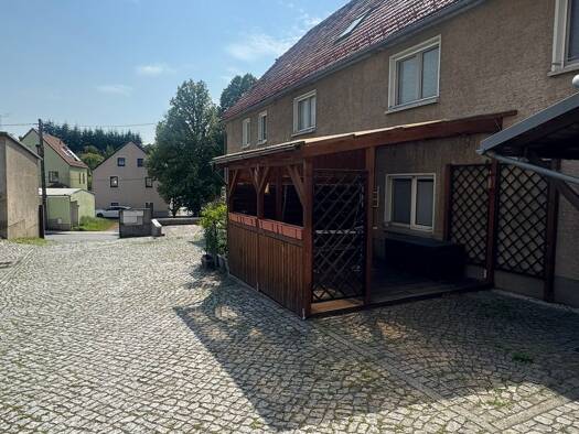 Wohnung zur Miete 960 € 4 Zimmer 137 m² Lotzdorfer Straße 14 Radeberg Radeberg 01454