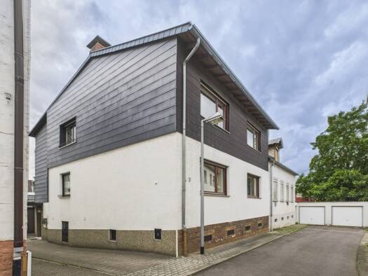 Mehrfamilienhaus zum Kauf 245.000 € 7 Zimmer 193,6 m² 330 m² Grundstück Saarbrücken / Schafbrücke 66121
