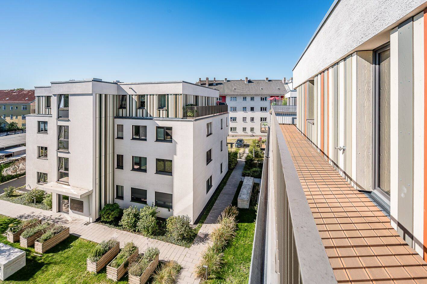 Property thumbnail 2