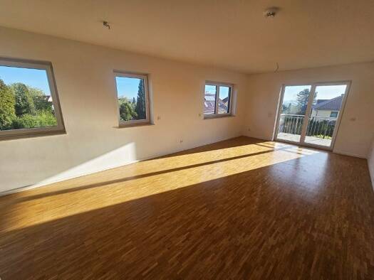 Wohnung zur Miete 1.600 € 4 Zimmer 107,3 m² 1. Geschoss Schöne Aussicht 3 Pesterwitz Freital 01705
