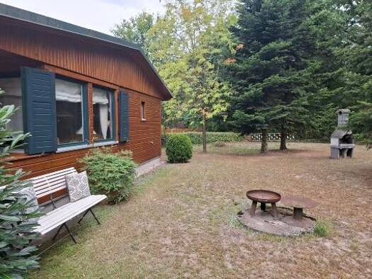 Bungalow zum Kauf 115.000 € 1,5 Zimmer 42 m² 724 m² Grundstück frei ab sofort Bungalowsiedlung 79 Arendsee Arendsee (Altmark) 39619
