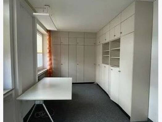 Büro zur Miete provisionsfrei 200 € 2 Zimmer 30 m² Bürofläche Lorenz Nürnberg 90402