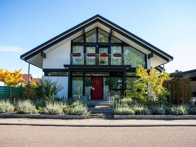 Haus zum Kauf 990.000 € 288 m² 626 m² Grundstück frei ab sofort Neudorf Graben-Neudorf 76676