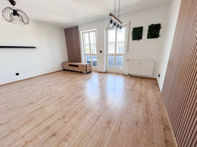 Wohnung zum Kauf 170.000 € 2 Zimmer 52 m² 2. Geschoss Dörfles-Esbach 96487