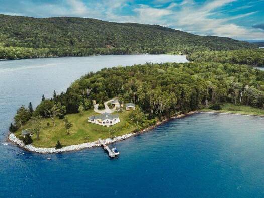 Einfamilienhaus zum Kauf 2.512.602 € 10 Zimmer 135 m² 112.266 m² Grundstück 364 6012 Rd Richmond, Subd. A