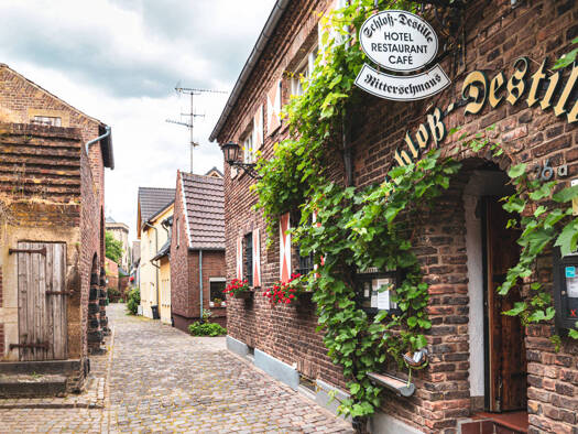 Gastronomie/Hotel zum Kauf 1.350.000 € 650 m² Gastrofläche 577 m² Grundstück Zons Dormagen / Feste Zons 41541