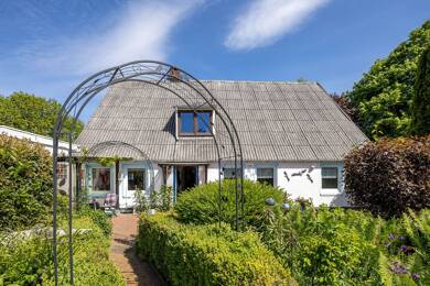 Haus zum Kauf 219.000 € 7 Zimmer 187 m² 2.619 m² Grundstück Altenbruch Cuxhaven 27478