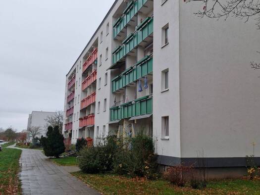 Wohnung zur Miete 440 € 4 Zimmer 71,6 m² 3. Geschoss frei ab sofort Ziolkowskistr. 65 Mueßer Holz Schwerin 19063