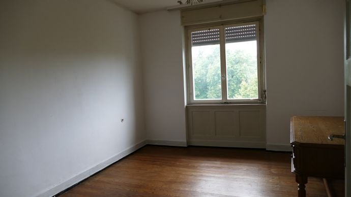 Wohnung zur Miete 350 € 1,5 Zimmer 35 m²<br/>Wohnfläche 3.<br/>Geschoss 01.04.2025<br/>Verfügbarkeit Au - Stadtviertel 053 Pforzheim 75175