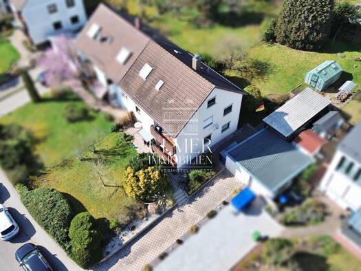 Einfamilienhaus zum Kauf 629.000 € 8 Zimmer 153 m² 632 m² Grundstück frei ab 01.05.2026 Böblingen 71032