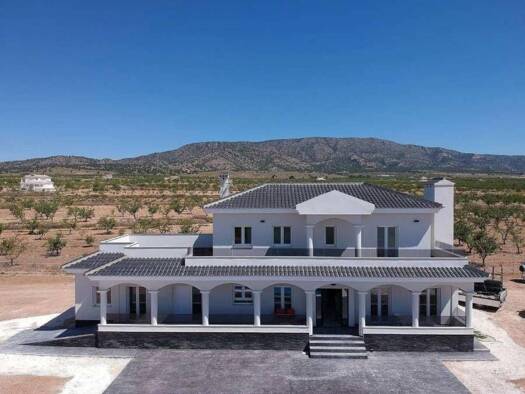 Villa zum Kauf 547.000 € 4 Zimmer 245 m² 10.000 m² Grundstück Pinós 00000