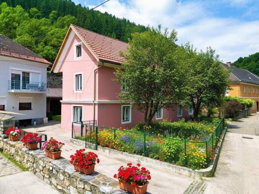 Einfamilienhaus zum Kauf 279.000 € 8,5 Zimmer 274 m² 567 m² Grundstück Friesach 9360