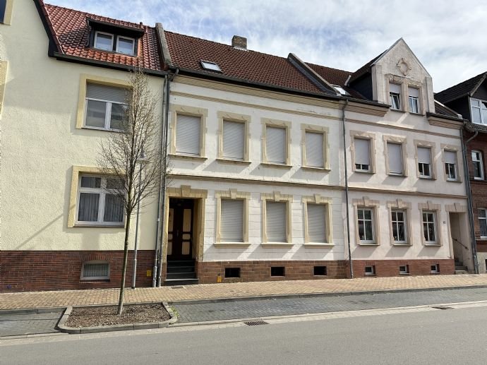 Reihenmittelhaus zum Kauf 96.000 € 7 Zimmer 168 m²<br/>Wohnfläche 276 m²<br/>Grundstück ab sofort<br/>Verfügbarkeit Große Pagenbergstraße 40 Salzwedel Salzwedel 29410