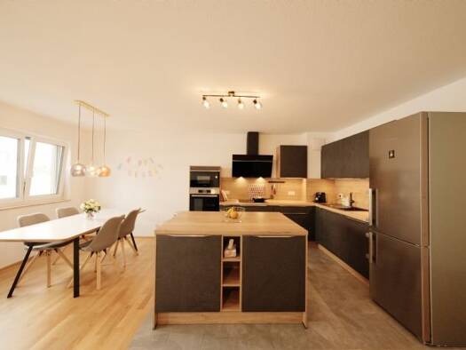 Wohnung zur Miete 1.300 € 3 Zimmer 81,2 m² 1. Geschoss frei ab 01.03.2026 Hägleweg 11 Friedrichshafen 88045