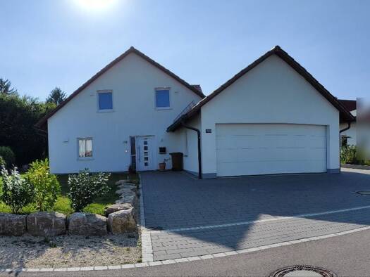 Einfamilienhaus zur Miete 1.990 € 8 Zimmer 199 m² 870 m² Grundstück frei ab 01.02.2026 Wittislingen 89426