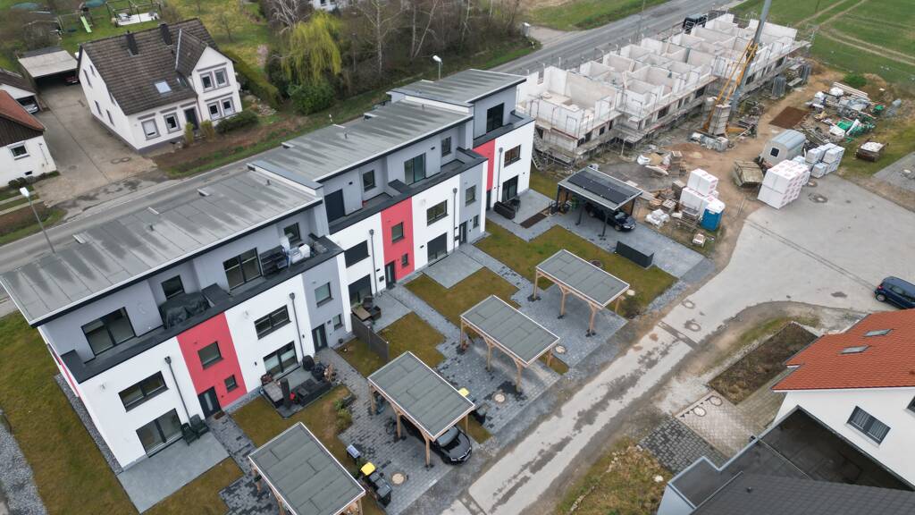 Reihenmittelhaus zur Versteigerung - Erstbezug provisionsfrei 450.000 € 6 Zimmer 140 m² 206 m² Grundstück Babenhausen Bielefeld 33619