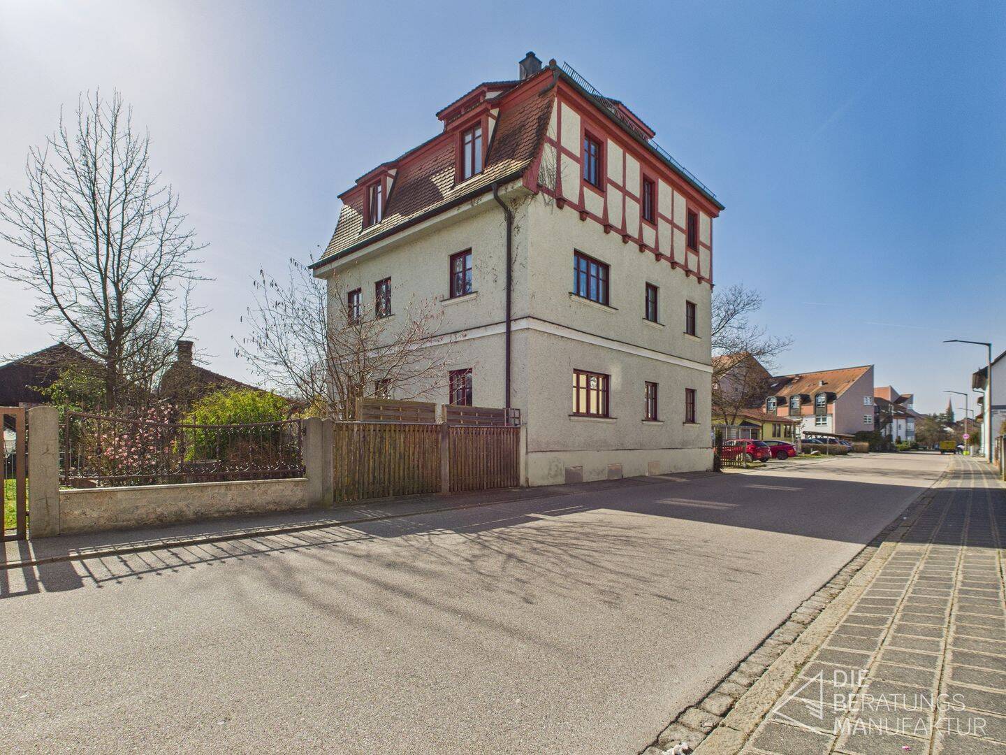 Mehrfamilienhaus zum Kauf, Roth