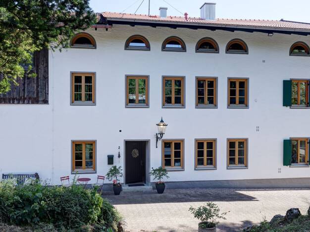 Haus zum Kauf 11,5 Zimmer 465 m² 5.630 m² Grundstück Egling Egling 82544