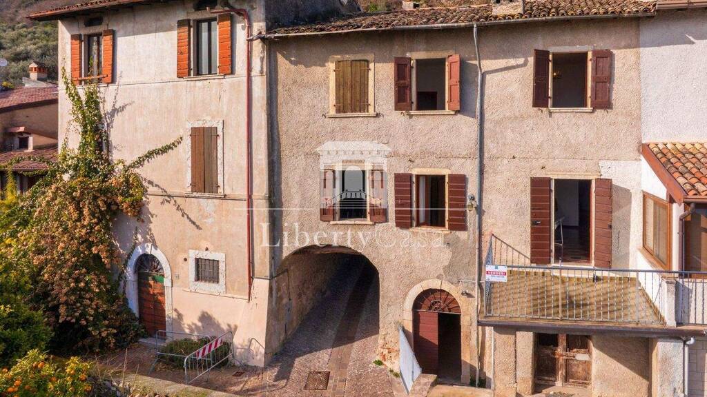 Haus zum Kauf 260.000 € 5 Zimmer Gargnano 25084