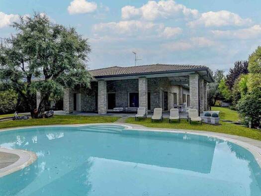 Haus zum Kauf 850.000 € 676 m² Capriolo 25031