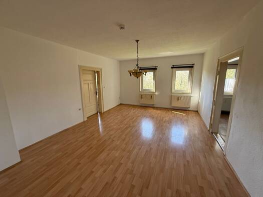 Wohnung zur Miete 500 € 3 Zimmer 103 m² Geschoss 1/2 Eisfelder Straße Hildburghausen 98646