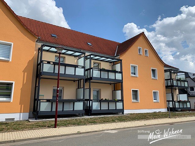 Wohnung zur Miete 370 € 3 Zimmer 60,1 m²<br/>Wohnfläche EG<br/>Geschoss 01.12.2024<br/>Verfügbarkeit Juri-Gagarin-Str. 6 Meuselwitz Meuselwitz 04610