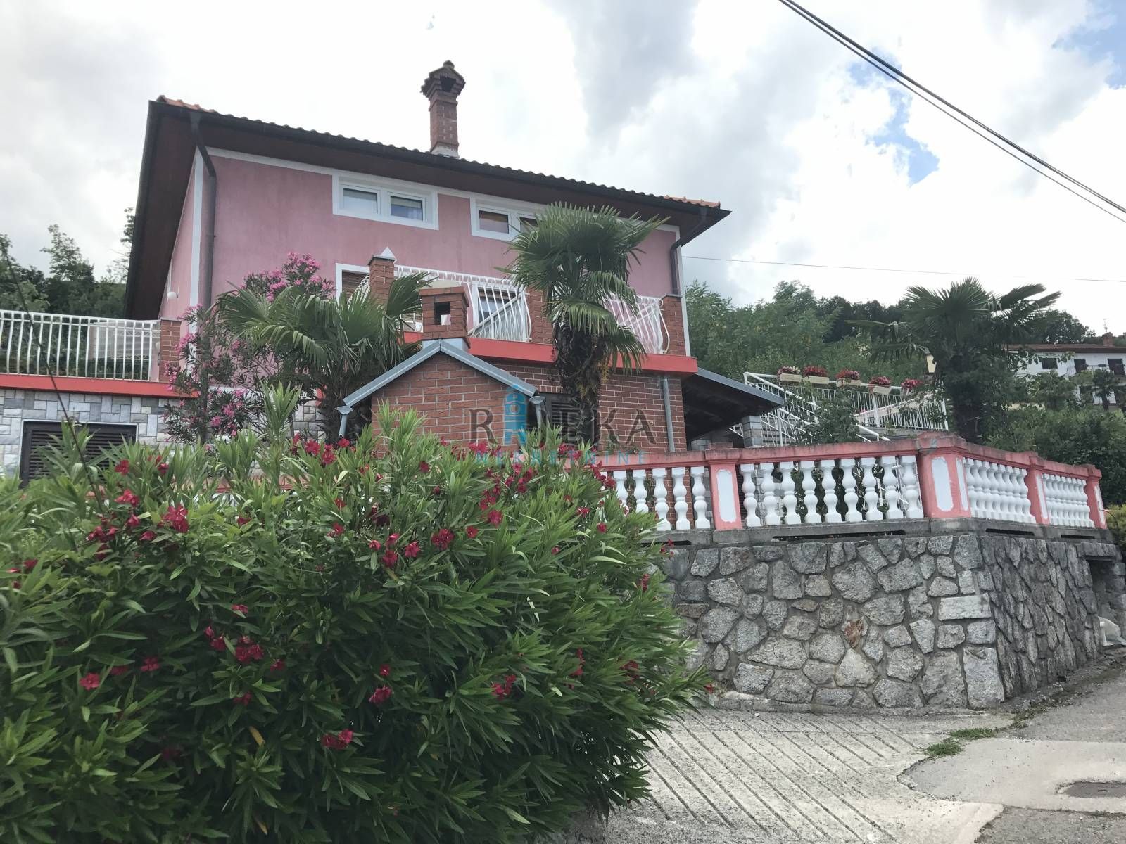 Haus zum Kauf 800.000 € 11 Zimmer 260 m²<br/>Wohnfläche 400 m²<br/>Grundstück Opatija center