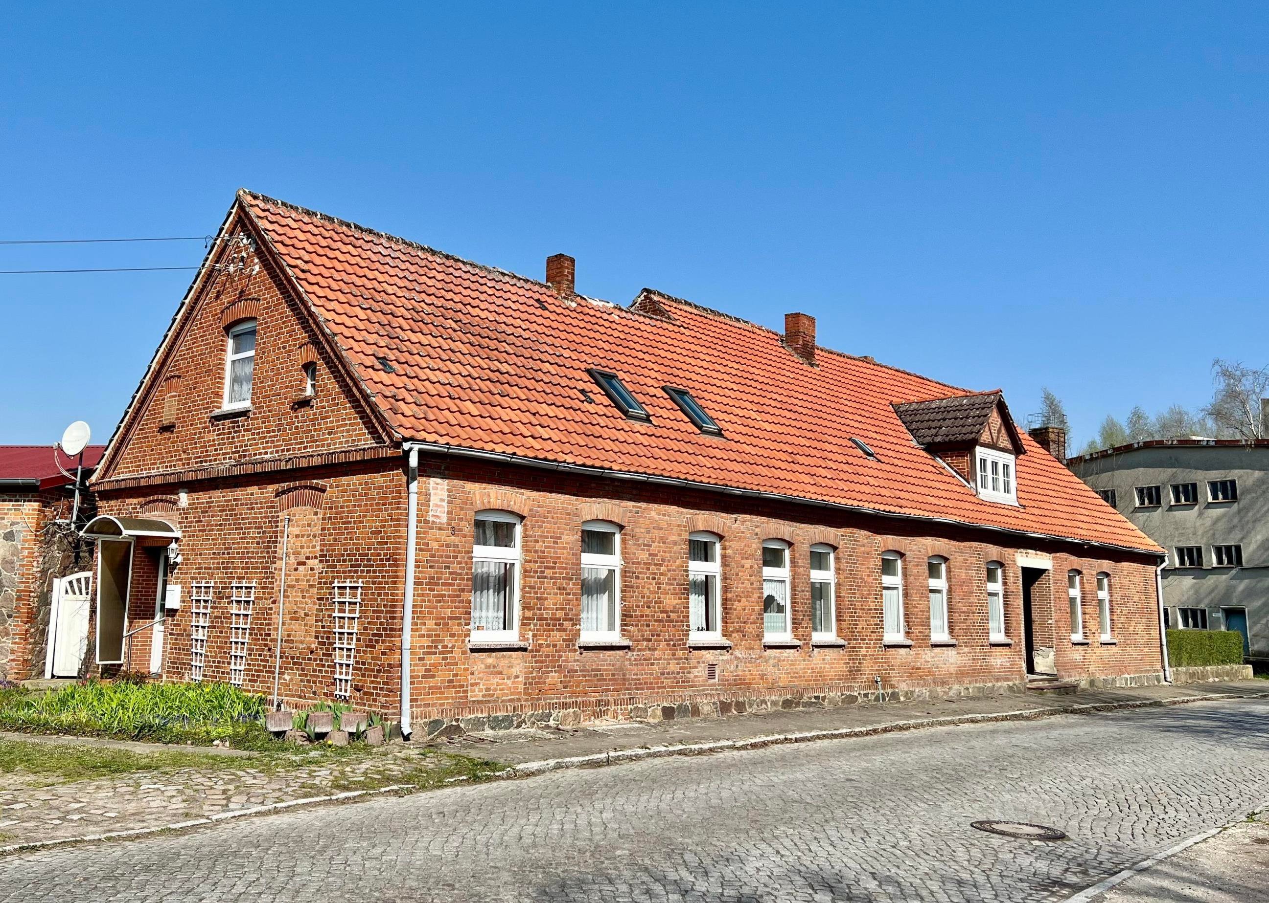 Mehrfamilienhaus zum Kauf 80.000 € 10 Zimmer 400 m²<br/>Wohnfläche 529 m²<br/>Grundstück Wolfshagen Groß Pankow 16928