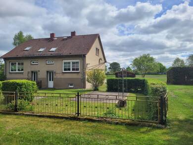 Haus zum Kauf 130.000 € 4 Zimmer 85 m² 1.327 m² Grundstück frei ab sofort Medow Medow 17391