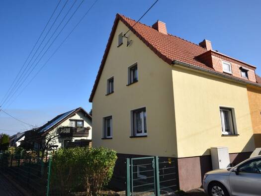 Doppelhaushälfte zum Kauf 68.000 € 4 Zimmer 85 m² 262 m² Grundstück frei ab sofort Burgstädt Burgstädt 09217