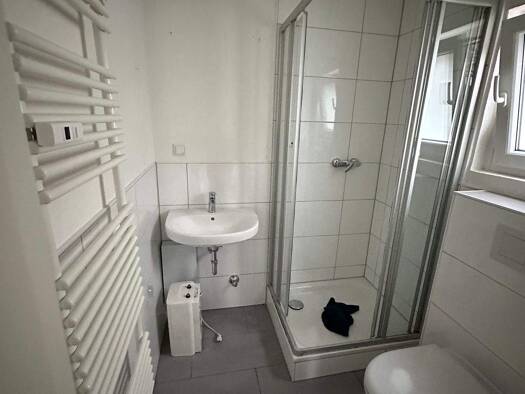 Wohnung zur Miete 800 € 4 Zimmer 95 m² 1. Geschoss frei ab sofort Rader Straße 10 Lennep Remscheid 42897